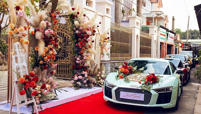 Vòng Phối Phối: Cô dâu được dàn xe sang 50 tỷ đến rước