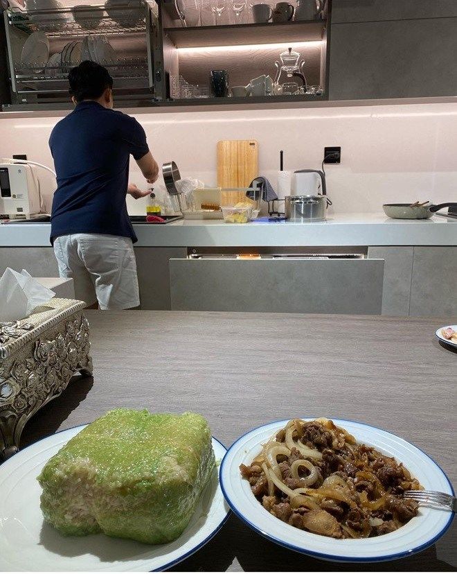 Những mỹ nhân Vbiz nấu ghét vào bếp, nấu ăn dở
