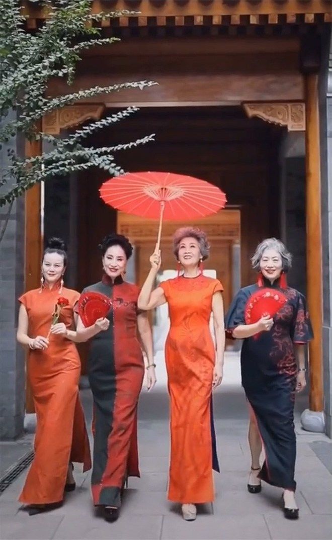 Hội quý bà U60: Kênh Tik Tok gây sốt của các quý bà