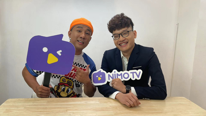 Khám phá chuyện tình yêu đáng ngưỡng mộ của các hot streamer Việt