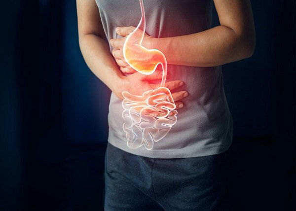 Vì sao không nên uống nước khi ăn?