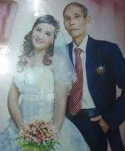 Lấy chồng hơn 43 tuổi lại khó khăn, người phụ nữ có ý định cho bớt con