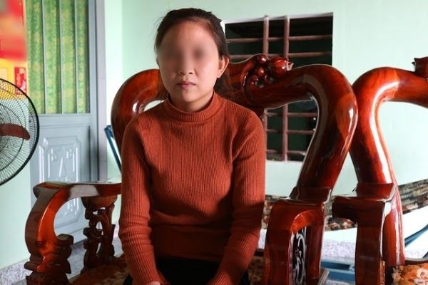 Cô gái ngậm ngùi trả lễ cho nhà trai vì mắc bệnh nan y