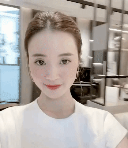 Midu giàu cỡ nào ở tuổi 31