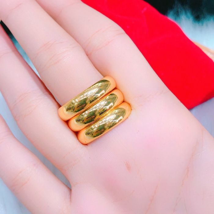 Bị mẹ chồng chê vì mừng cưới em chồng 3 chỉ vàng