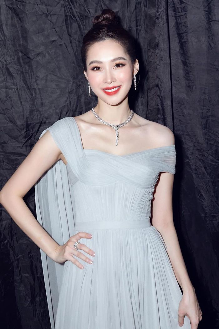 Những mỹ nhân Việt sở hữu khuôn mặt tỷ lệ vàng từ nhỏ