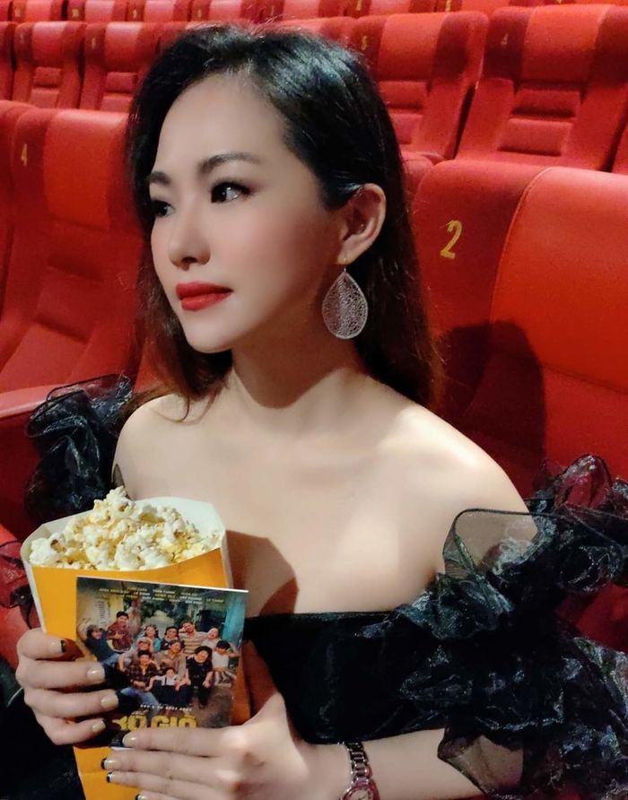 Nhan sắc đỉnh cao của Lương Bích Hữu ở tuổi 36