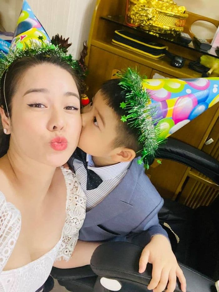 Nhật Kim Anh giành được quyền nuôi con
