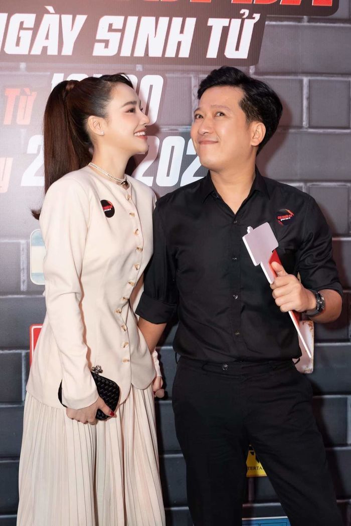 Vơ chồng Trường Giang và Nhã Phương ngày càng hạnh phúc