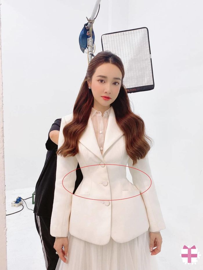 Những lần photoshop quá tay của mỹ nhân Việt