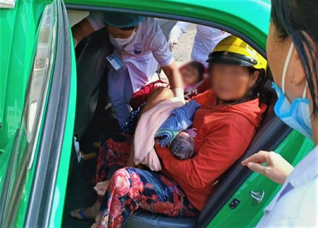 Tài xế taxi Quảng Nam giúp sản phụ “vượt cạn” ngay trên xe