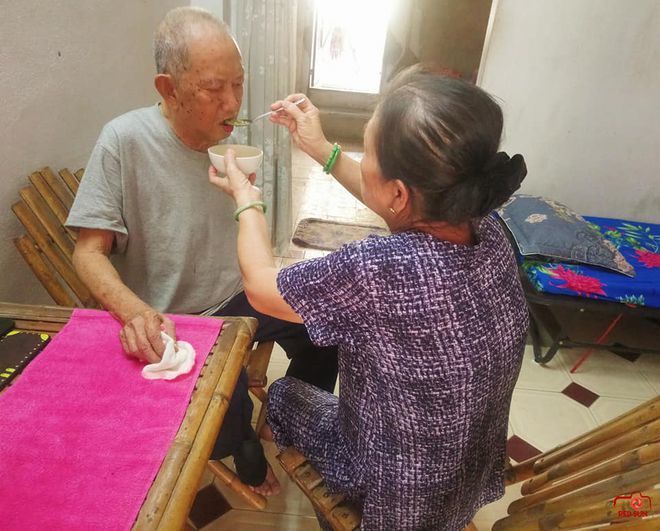 Sao Việt phải chịu cảnh ở nhà thuê, cơm hàng cháo chợ