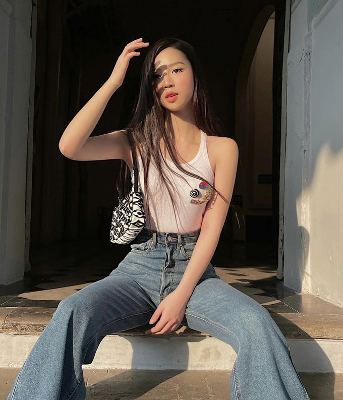 Style sao Việt tuần qua: Lệ Quyên khoe đường cong cực nuột tuổi 40