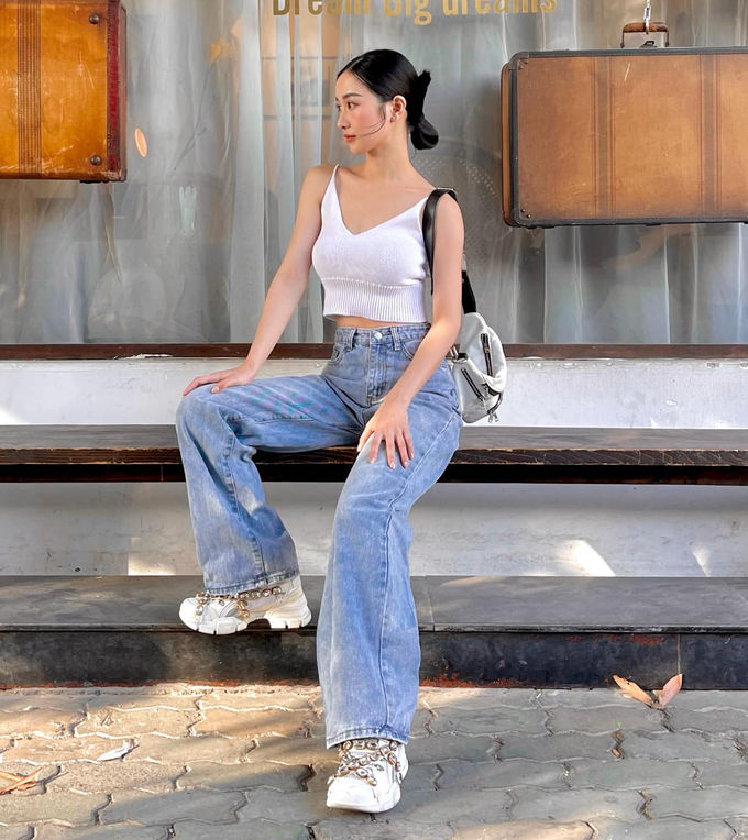 Style sao Việt tuần qua: Lệ Quyên khoe đường cong cực nuột tuổi 40