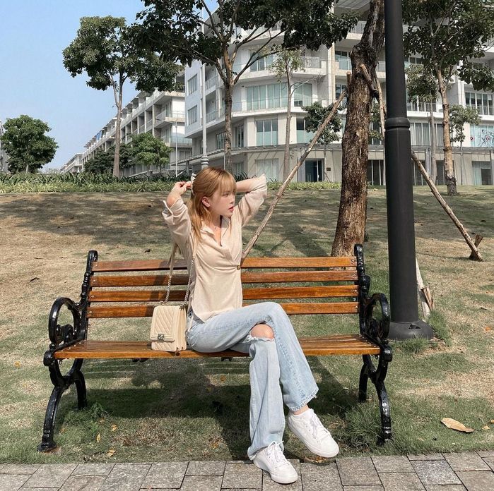 Thiều Bảo Trâm liên tục tậu túi hiệu sau khi chia tay