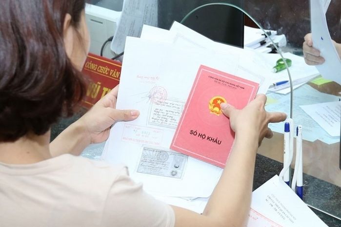 Từ 1/7/2021: Thu hồi sổ hộ khẩu khi công dân thay đổi thông tin