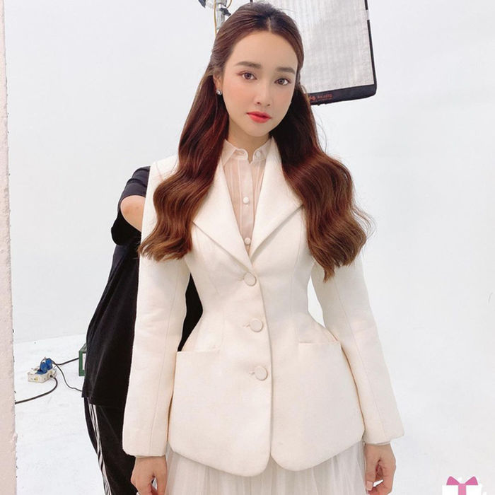 Visual đỉnh cao của Nhã Phương trong bộ ảnh mới