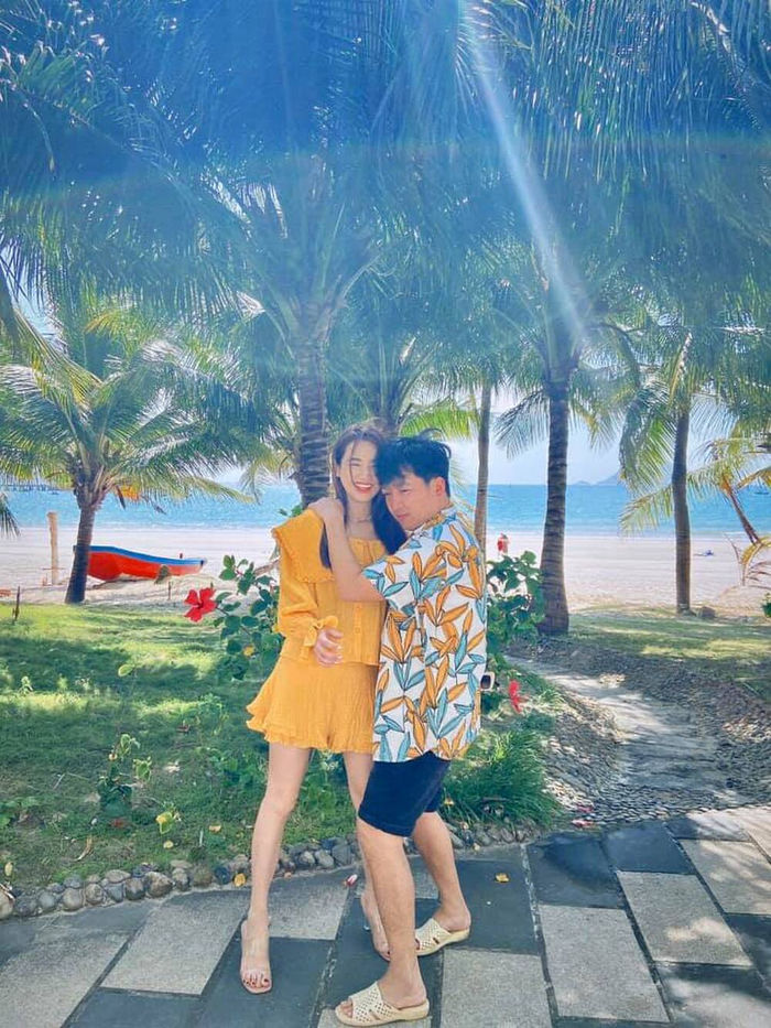 Vợ chồng Nhã Phương - Trường Giang khoe ảnh du lịch tình tứ