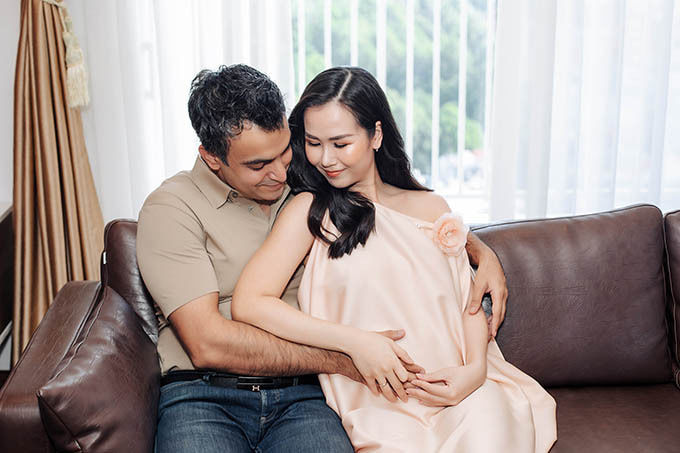 Võ Hạ Trâm khoe ảnh bầu bí tháng thứ 5