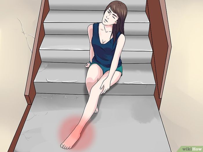 \Uống 1 ly nước ấm buổi sáng giúp giảm cân