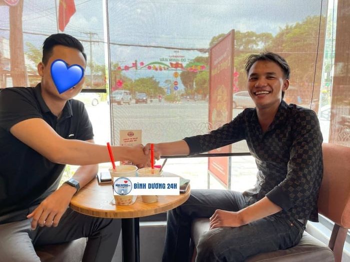 Cảm động nam thanh niên đi xe số ví còn 100k vẫn đổ xăng giúp người lạ