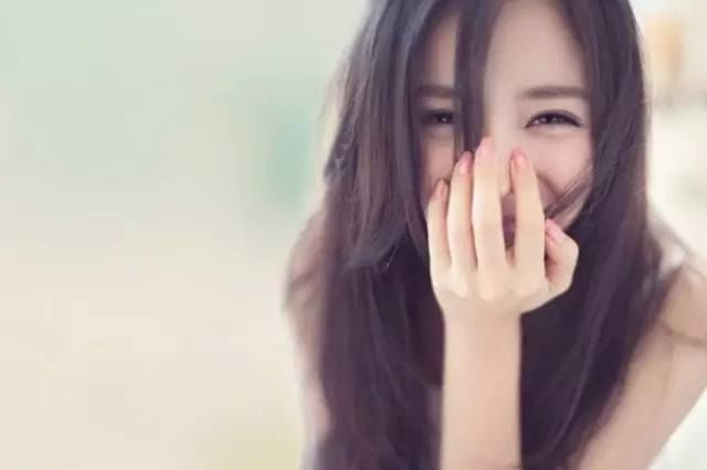 6 kỹ năng giao tiếp của người phụ nữ khôn ngoan, ai gặp cũng mến