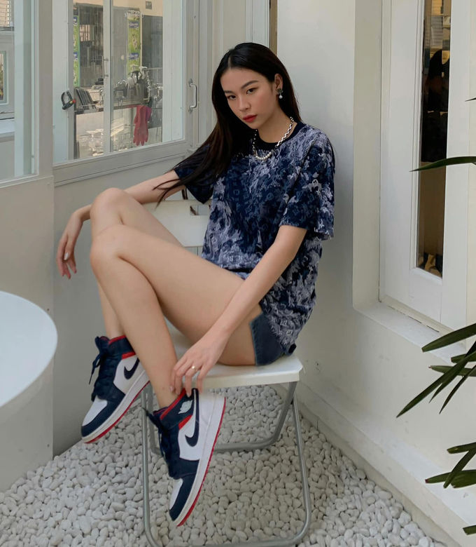 Style sao Việt tuần qua: Minh Hằng đẹp mê, Ngọc Trinh giản dị