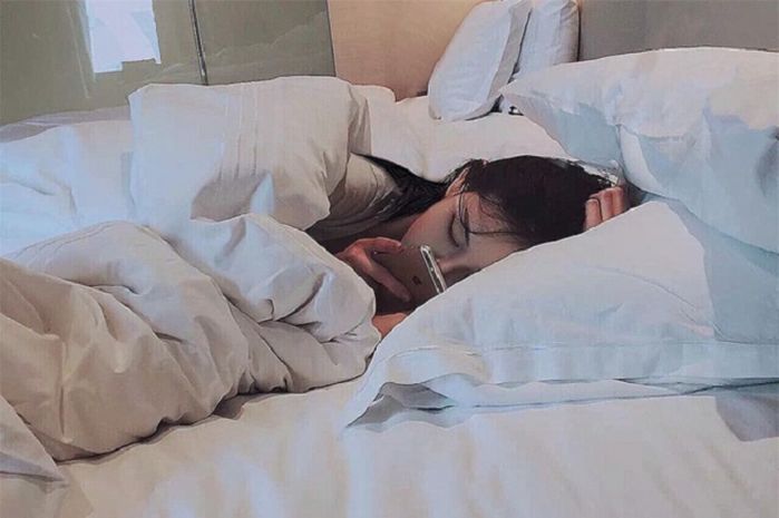 Bị bạn trai chê “dành cả thanh xuân để ngủ”, cô gái đáp trả cao tay