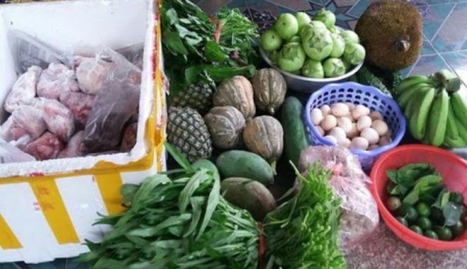 Chị dâu gửi đồ ăn cho em chồng, nhà có gì gói ghém gửi tất