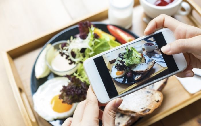 Chỉ nhờ review đồ ăn, Food blogger từ vô danh thành triệu phú đô la