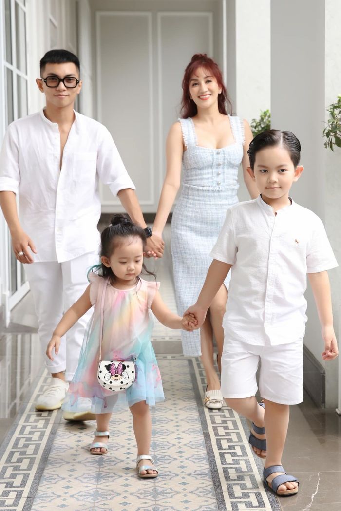 Con sao Việt kiếm được tiền từ bé