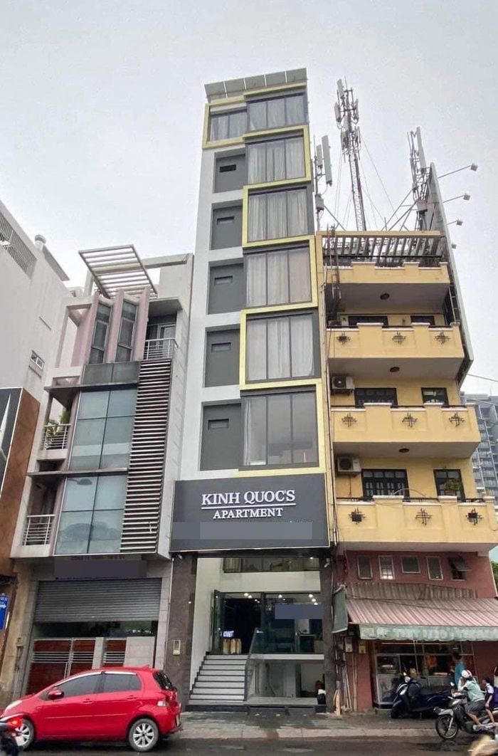 Cuộc sống sang chảnh của vợ chồng Kinh Quốc
