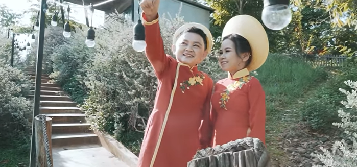 Đám cưới của cô dâu tí hon người Khmer với ông xã cao 1m25