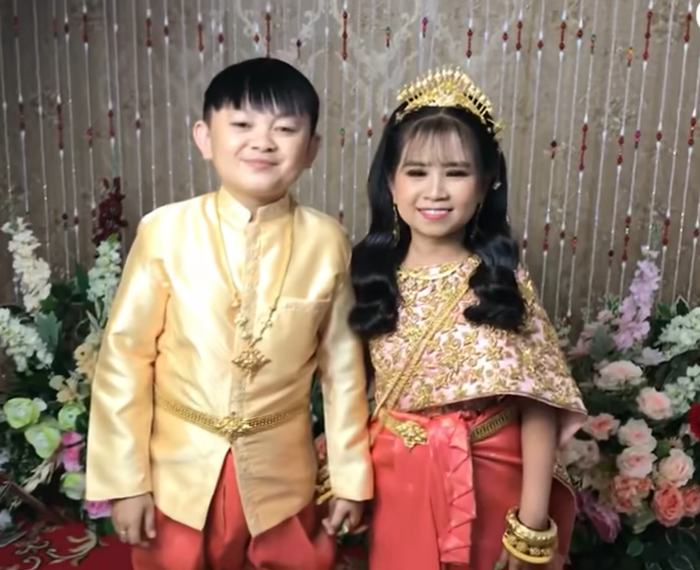 Đám cưới của cô dâu tí hon người Khmer với ông xã cao 1m25