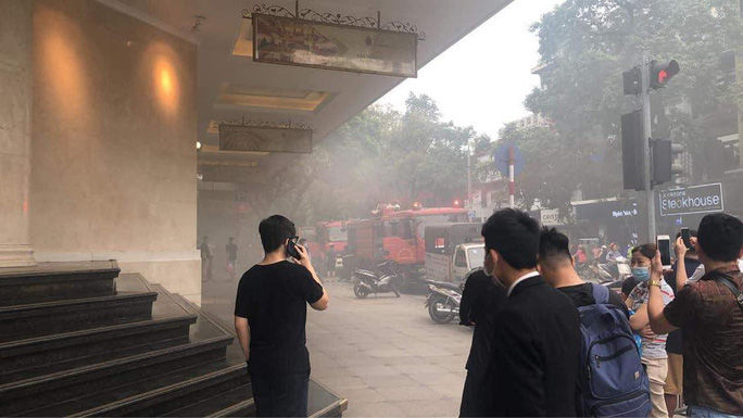 Từ vụ cháy ô tô tầng hầm TT thương mại, chuyên gia chỉ cách thoát nạn
