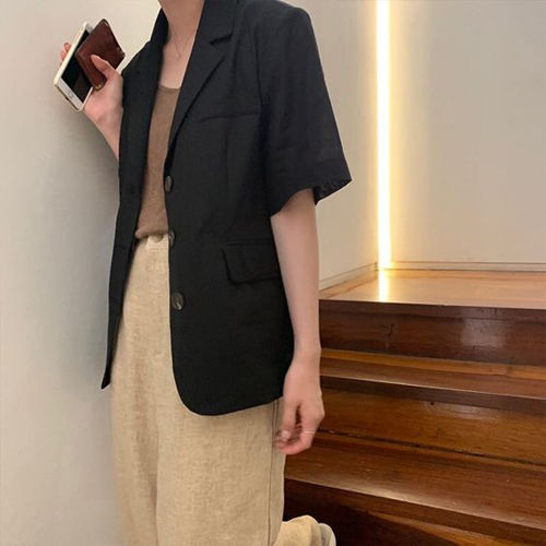 Hè mà vẫn muốn diện áo blazer công sở thì hãy thử những kiểu dáng sau