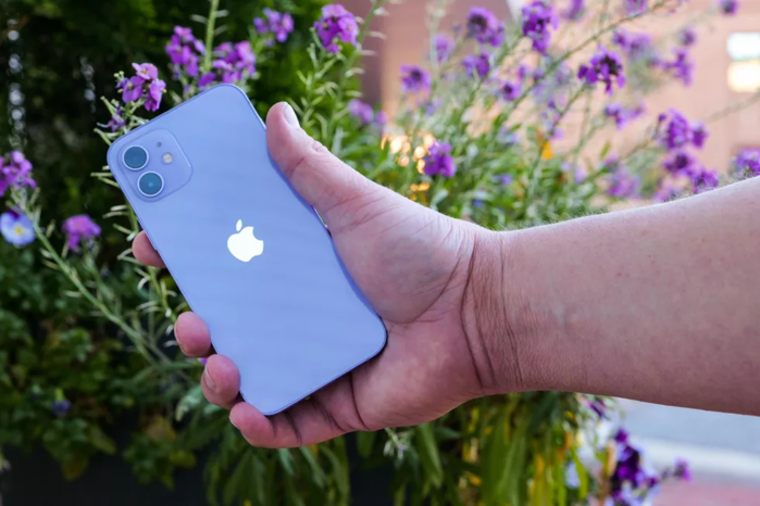 Iphone 12 màu tím về Việt Nam trong tháng 6 với giá không thể ngờ