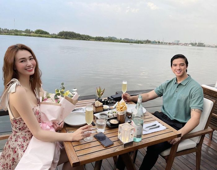 Khánh My sống thử trước hôn nhân với Phi Tiến Vũ