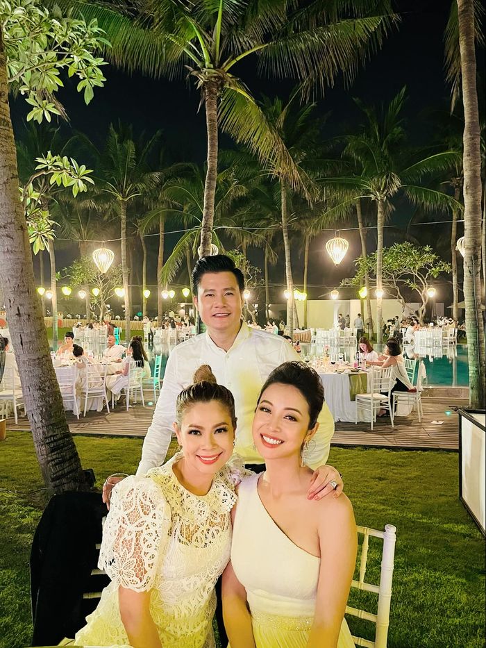 Không chỉ hội ngộ, Quang Dũng và 2 tình cũ còn tiệc tùng thâu đêm