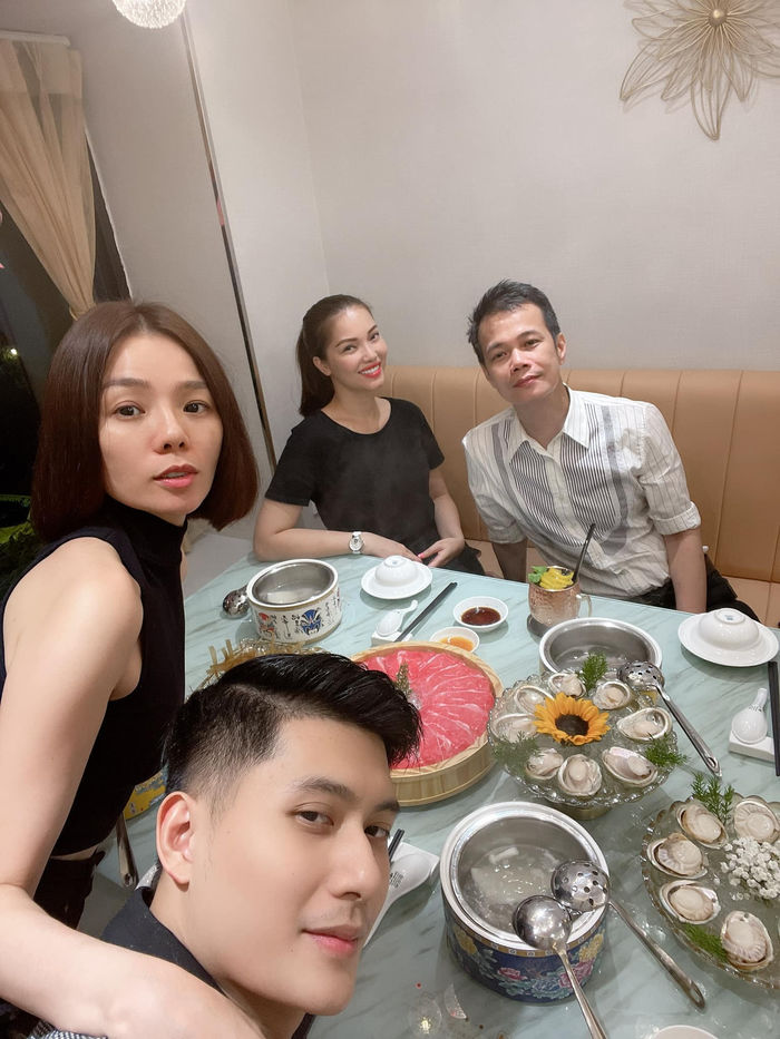 Lệ Quyên nghiện tình trẻ kém 12 tuổi: Đi đâu cũng thể hiện chủ quyền