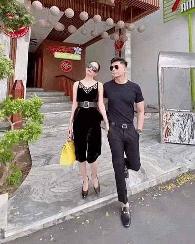 Lệ Quyên và muôn kiểu khẳng định chủ quyền với tình trẻ