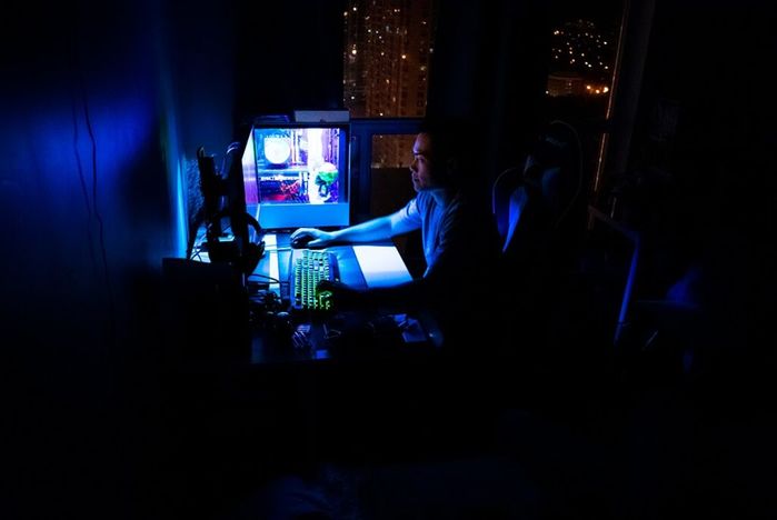 Nam thanh niên 21 tuổi ra đi vì đột quỵ: “Chơi game xong gục trên ghế