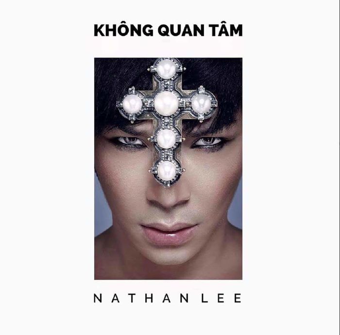 Nathan Lee livestream từ khuya đến sáng sớm thách thức