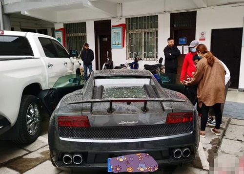 Giả vờ là doanh nhân, người đàn ông lừa tình tiền 20 cô gái cùng lúc