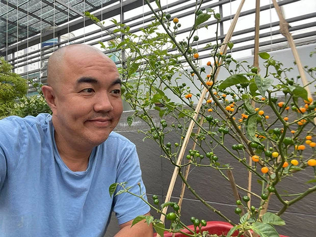 Nhã Phương ăn mì luyện phim, trong đó có ớt giá 550 triệu gây choáng