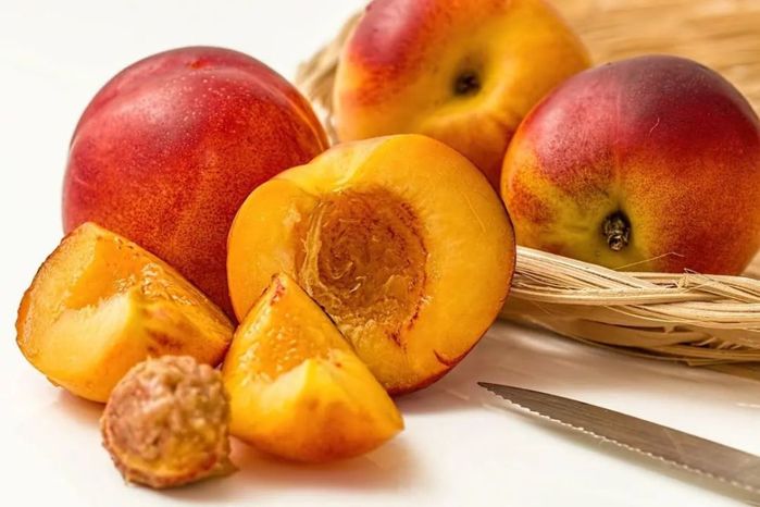 Những loại trái cây ai cũng thích ăn nhưng cần phải hạn chế trong hè