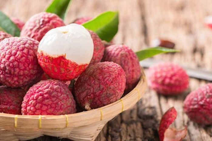 Những loại trái cây ai cũng thích ăn nhưng cần phải hạn chế trong hè
