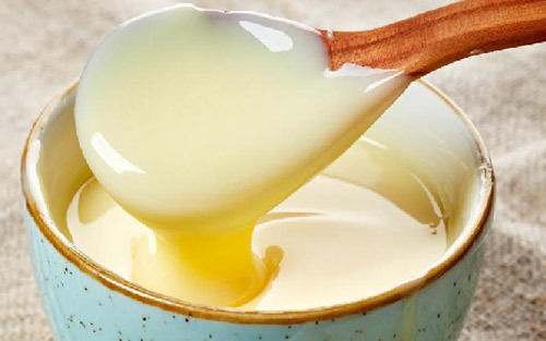 Làm giả sữa mẹ từ sữa đặc thêm vani mang bán, bé sơ sinh bị ngộ độc
