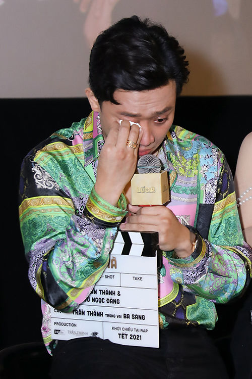 Phản ứng của Hari Won khi Trấn Thành bị cà khịa là Thành Cry