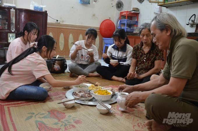 “Phòng trọ tình thương miễn phí suốt 60 năm của 2 vợ chồng ở Phú Thọ